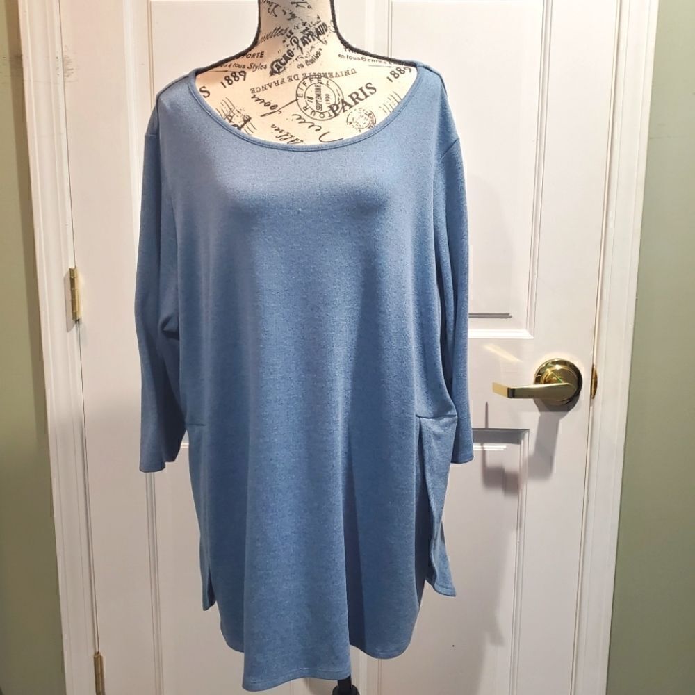 D&Co Blue Knit Lightweifht Top Size 2X